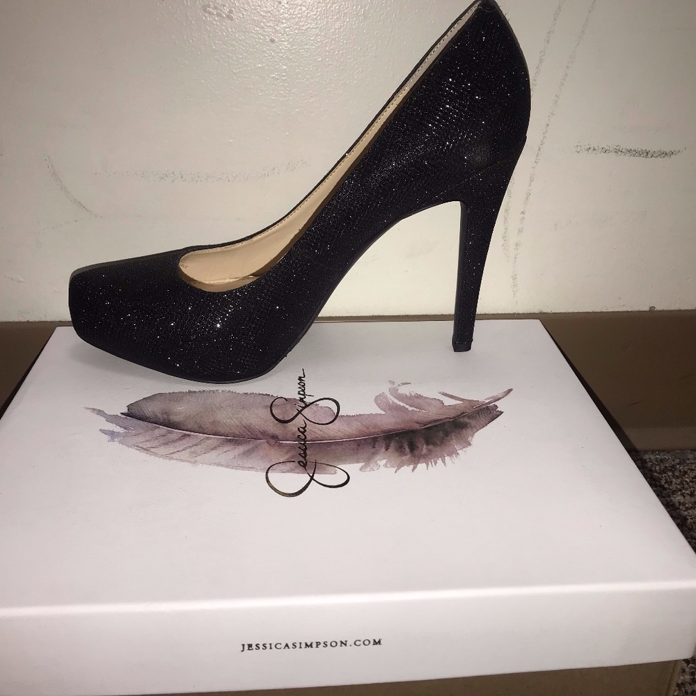Jessica Simpson Pumps, size 9.5, New